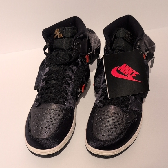 Air Jordan 1 Utility High Stash Black On Black - Picture 8 of 16